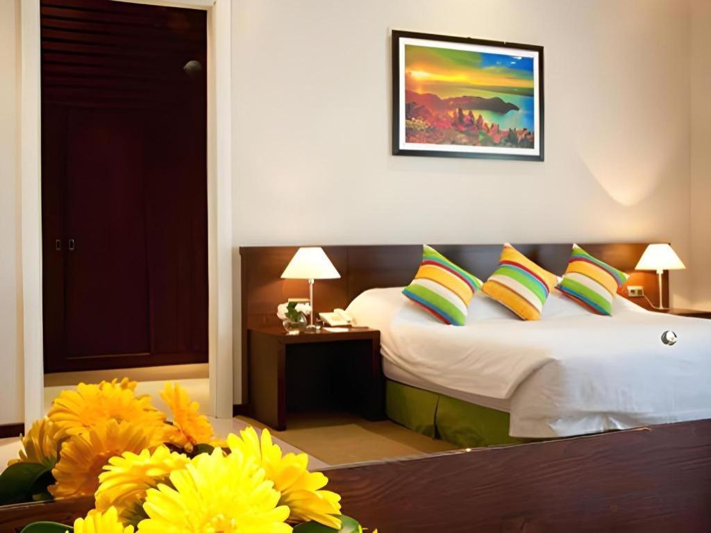The Hill Hotel & Resort Sibolangit Buitenkant foto